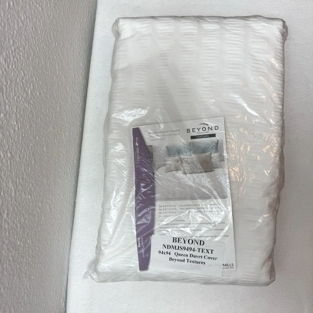 Beyond Textures Collection 1888 Mills Queen Duvet Cover White 94x94 Jetspun